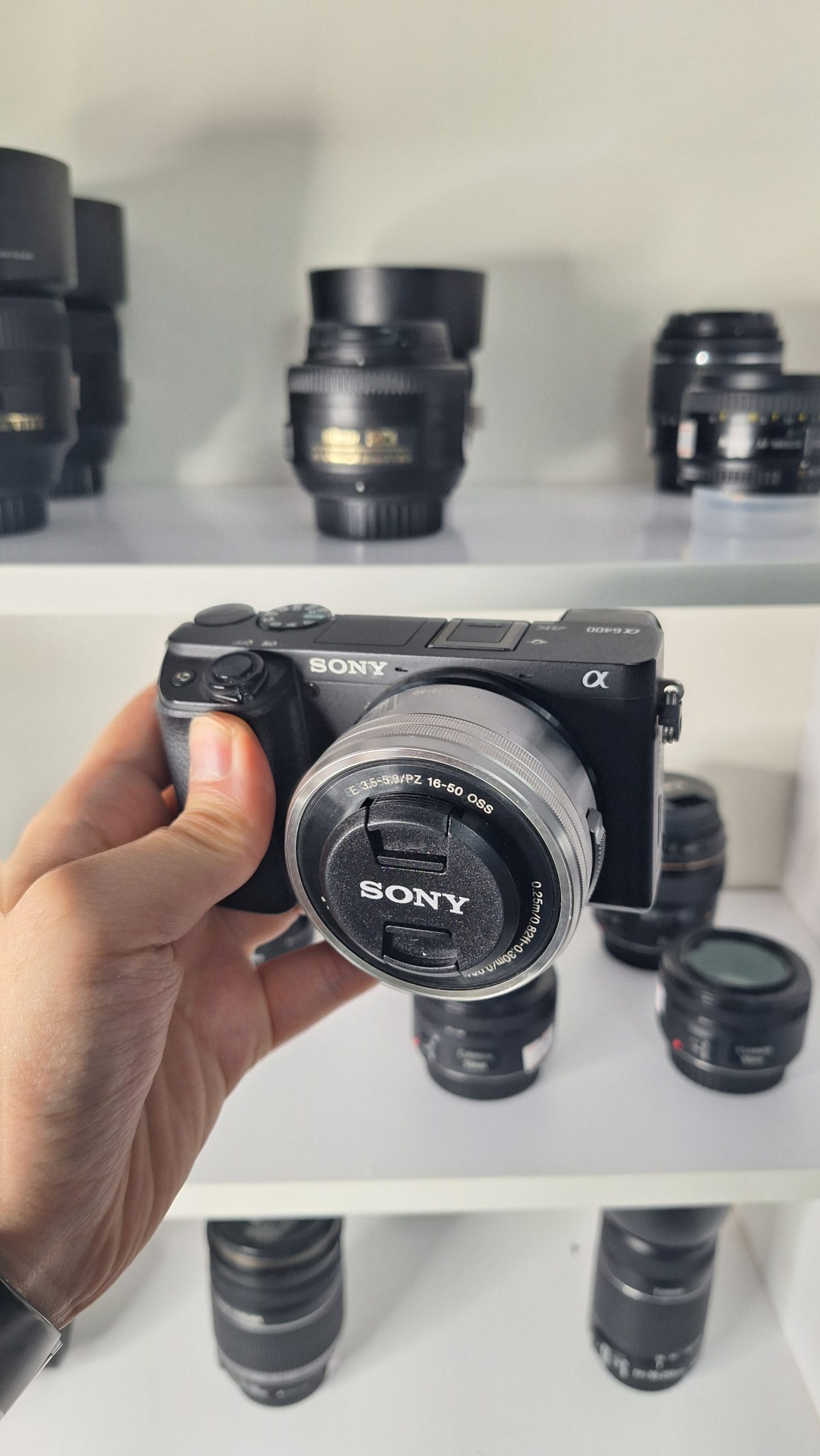 دوربین بدون آینه Sony a6400 دست دوم همراه لنز 50-16 میلی متر