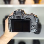 دوربین Canon 250D دست دوم همراه لنز 55-18 میلی متر