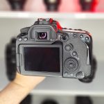 دوربین Canon 90D دست دوم همراه لنز 135-18 میلی متر