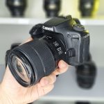 دوربین Canon 90D دست دوم همراه لنز 135-18 میلی متر