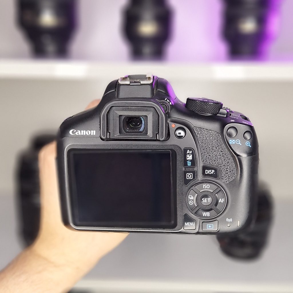 دوربین Canon 1300D دست دوم همراه لنز 55-18 میلی متر