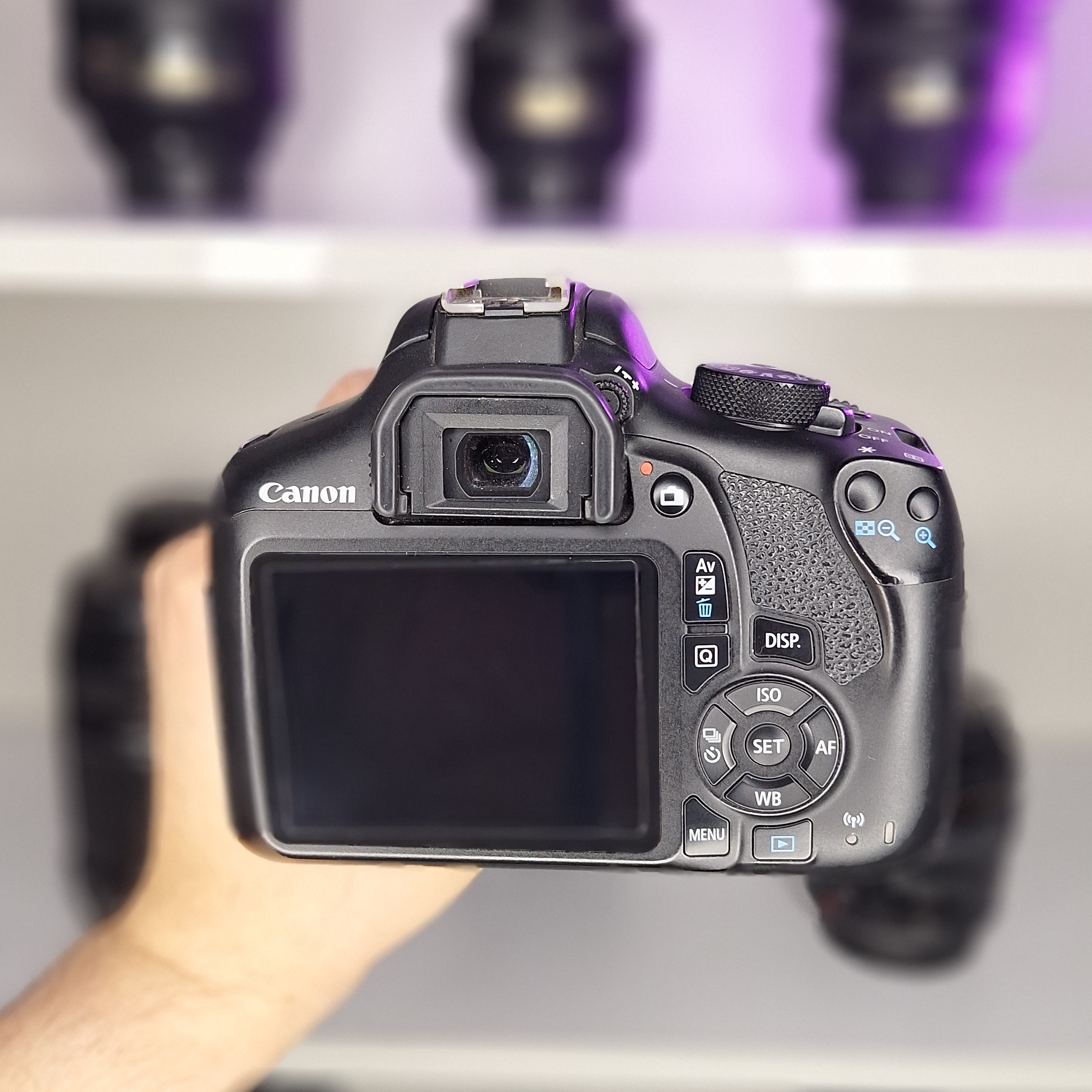 دوربین Canon 1300D دست دوم همراه لنز 55-18 میلی متر