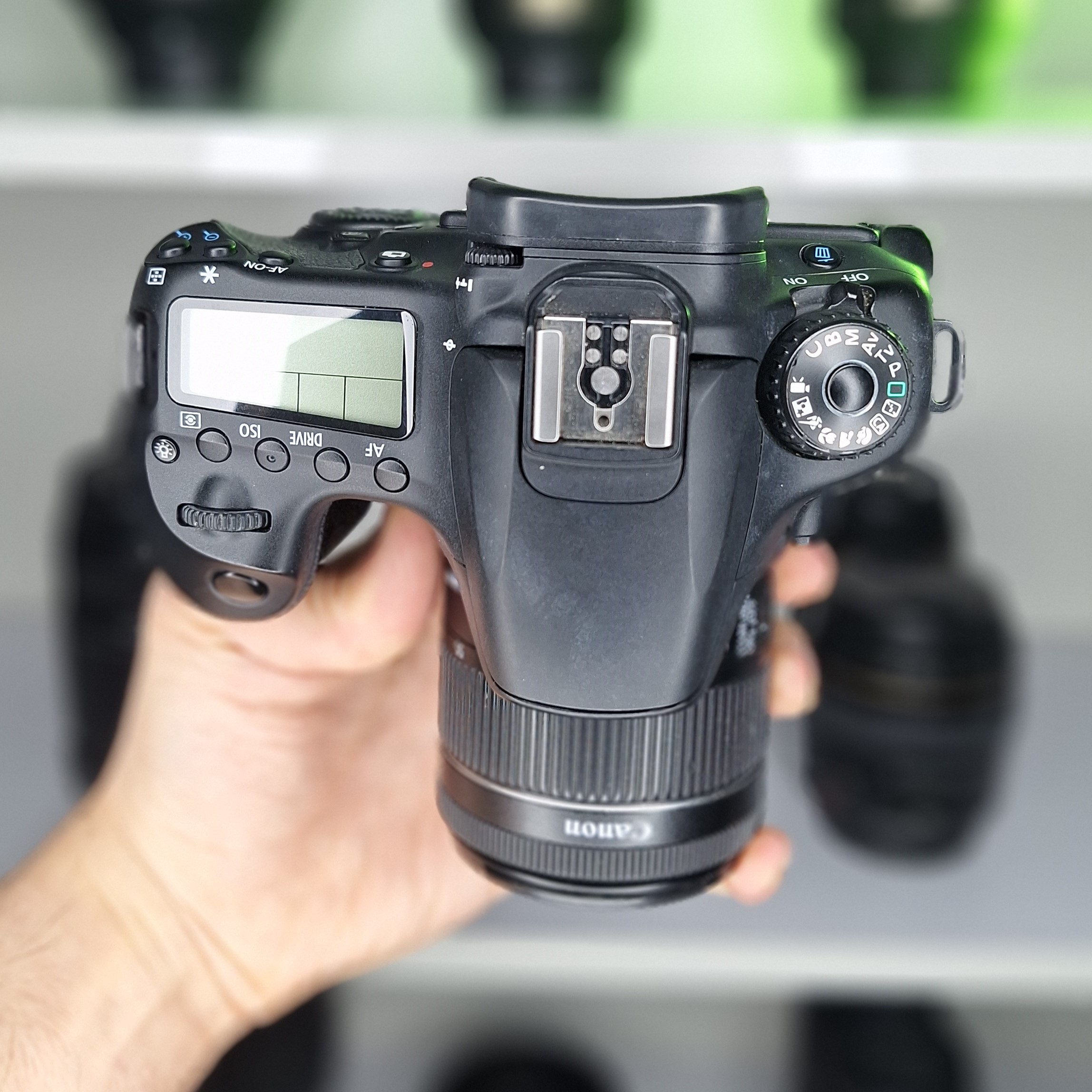 دوربین Canon 60D دست دوم همراه لنز 55-18 میلی متر