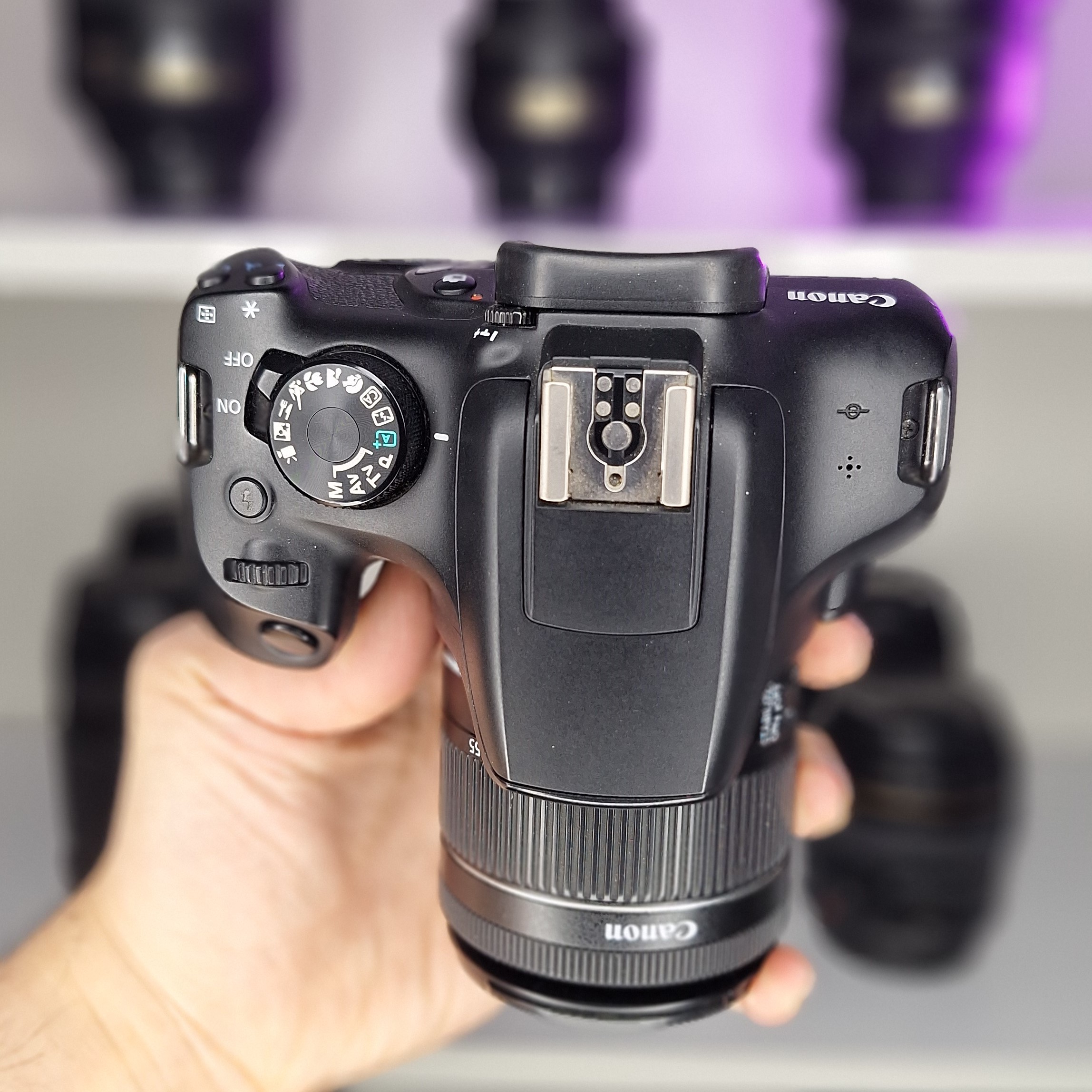 دوربین Canon 1300D دست دوم همراه لنز 55-18 میلی متر